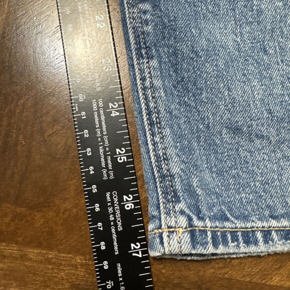 American Eagle Strigid Mom Jean Women Size 2 Reg Light Wash Denim Pant Comfort - Picture 5 of 7